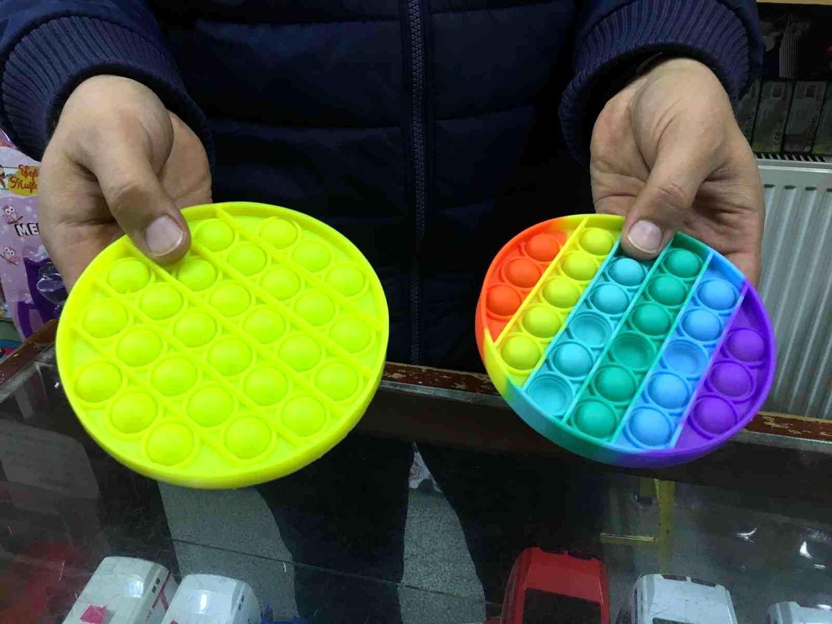 Yeni neslin gözde oyuncağı "Popit"