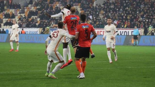 Galatasaray'da kötü gidiş Yeni Malatyaspor karşında da devam etti