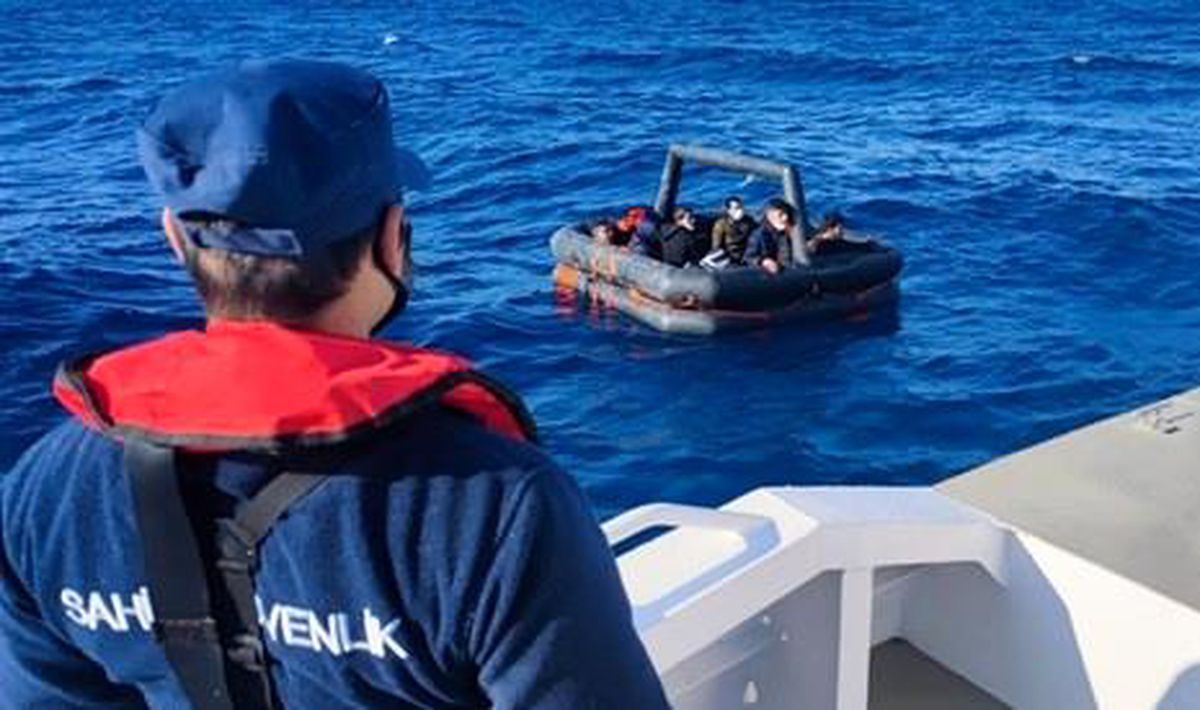 Bodrum\'da 26 düzensiz göçmen kurtarıldı