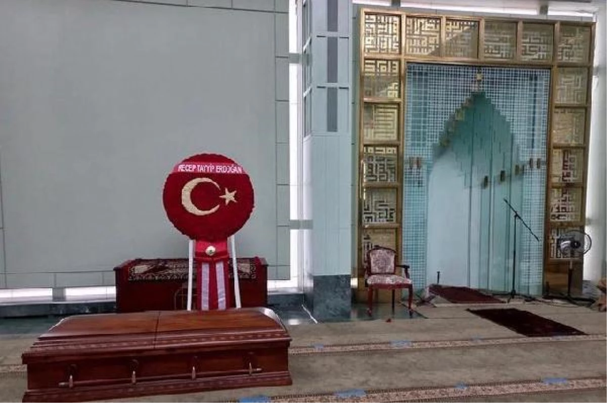 Cumhurbaşkanı Erdoğan, Malcom X\'in kızının cenazesine çelenk gönderdi
