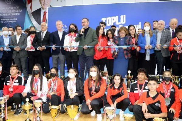 Gaziantep Olimpik Yüzme Havuzu törenle açıldı