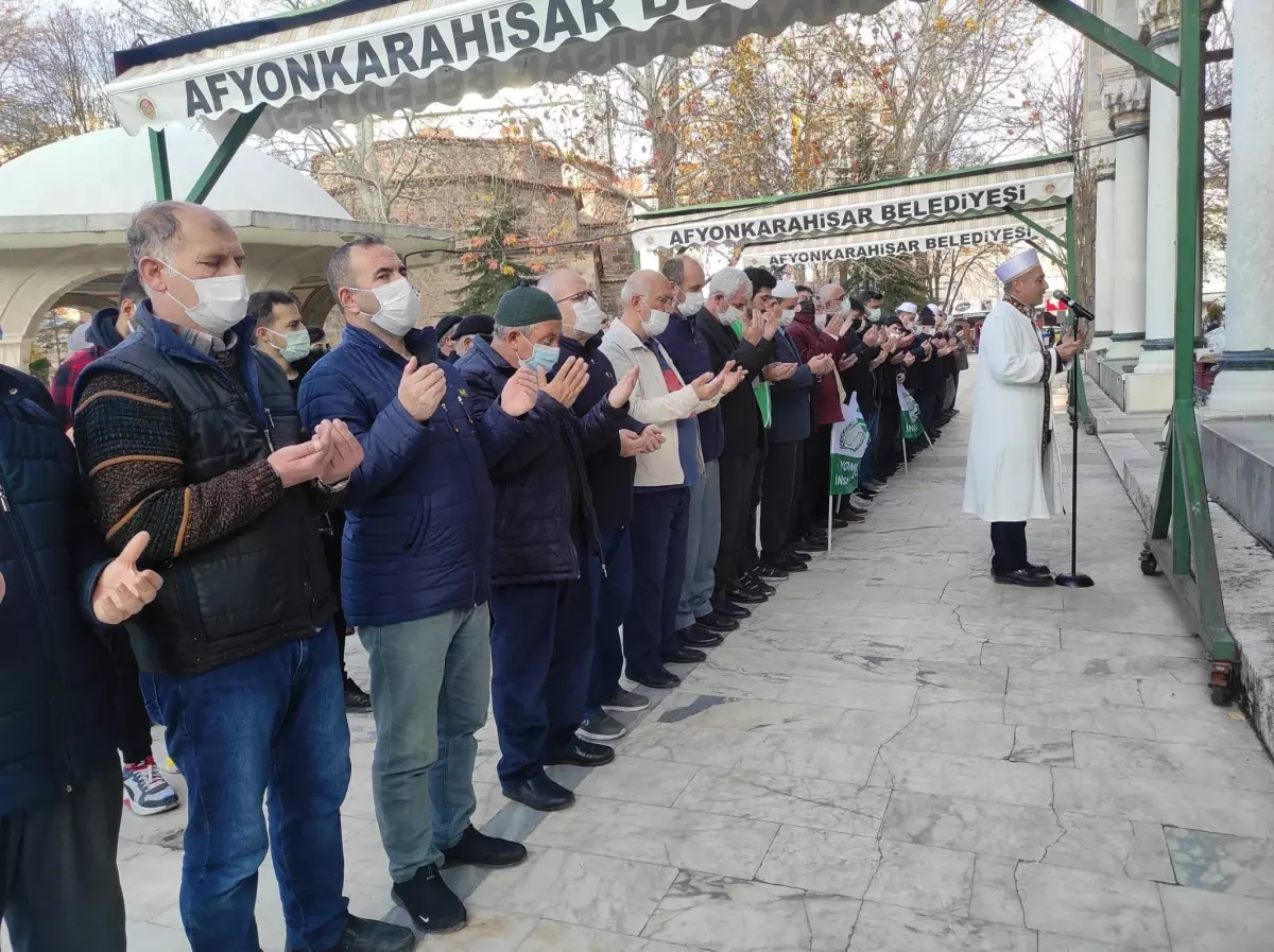 Son dakika haber | Genç İHH gönüllüleri için Afyonkarahisar\'da gıyabi cenaze namazı kılındı