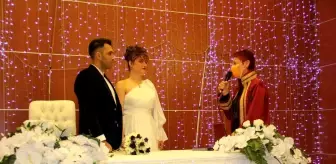 Mersinli nikah memuru, tavsiyeleriyle fenomen oldu