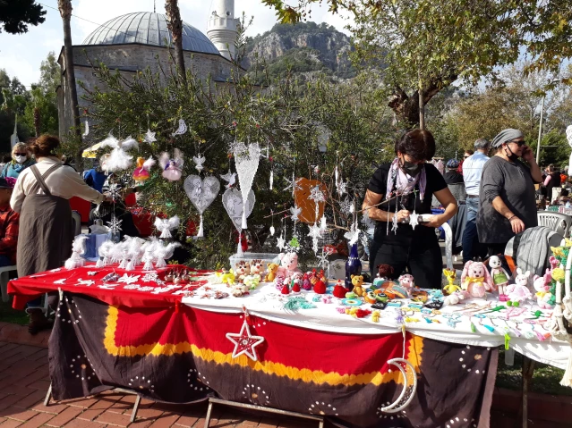 Muğla'da yeni yıl pazarı kuruldu