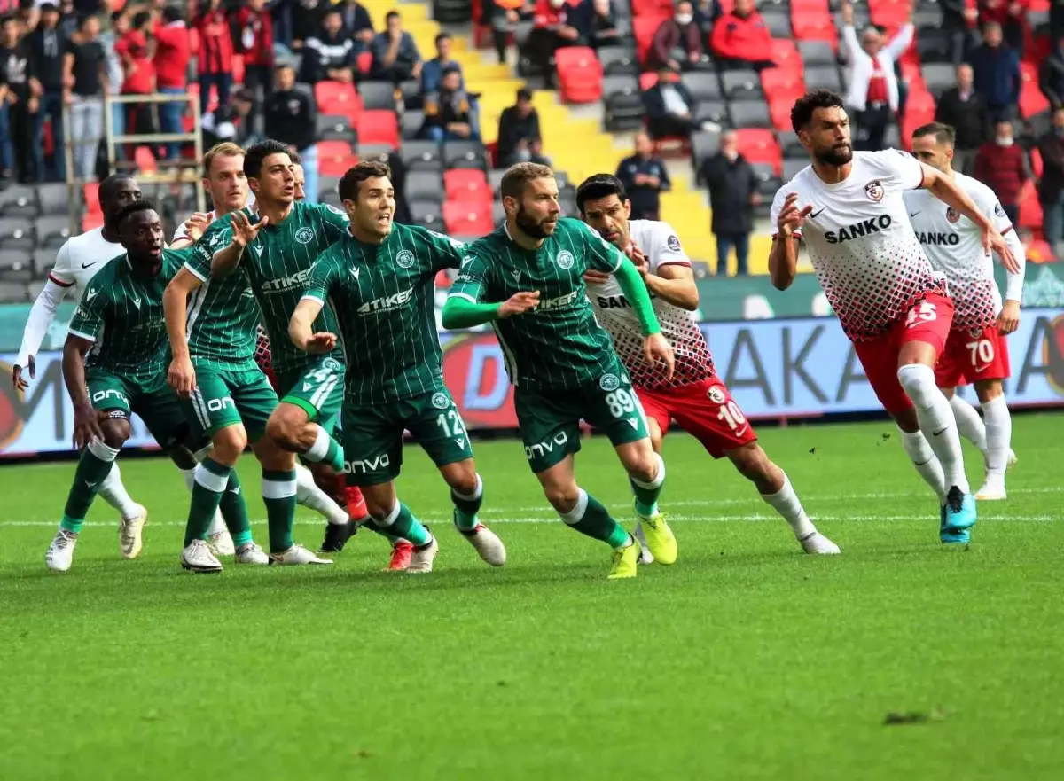 Spor Toto Süper Lig: Gaziantep FK: 1 Konyaspor: 1 (İlk yarı)