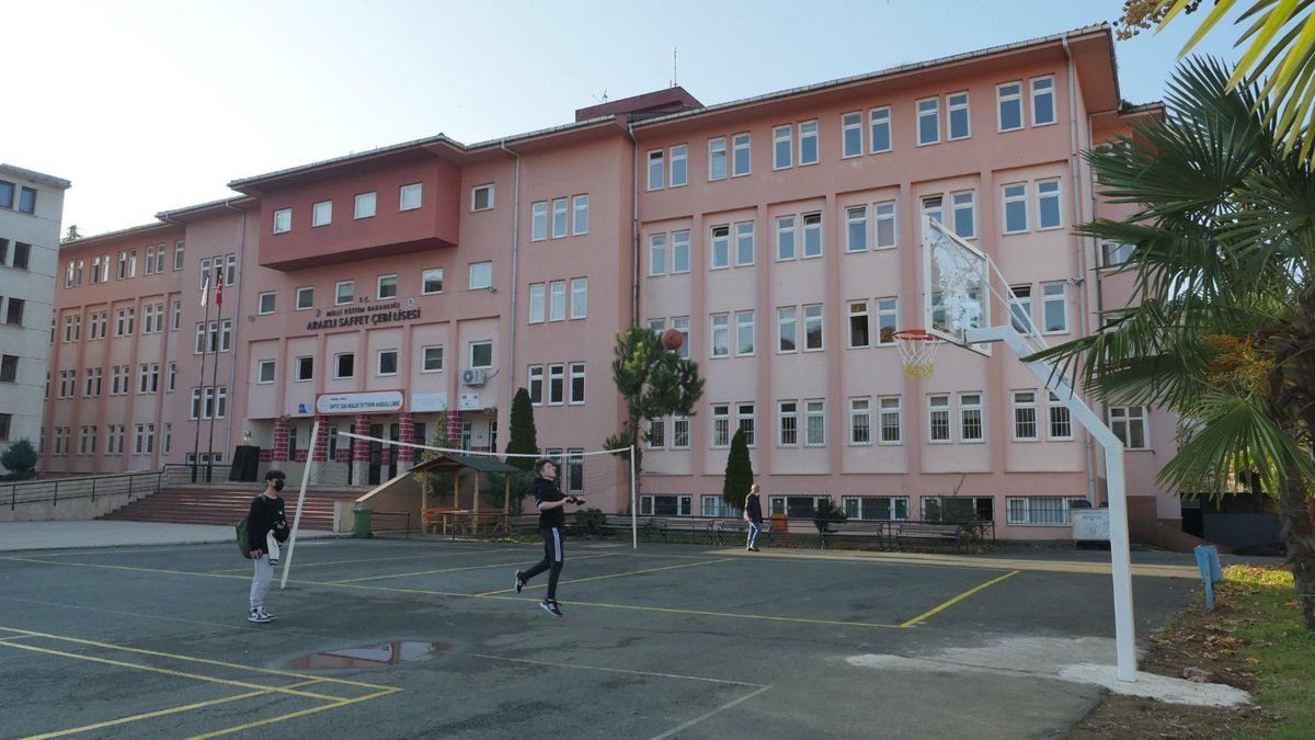 Trabzon Büyükşehir Belediyesi 18 ilçeye basketbol potası dağıtacak