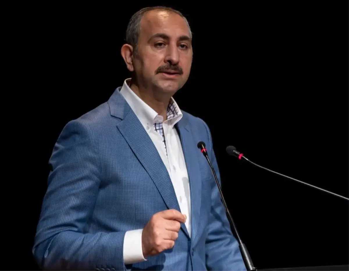 Bakan Gül: 'Kanunlar insanoğlunun hak ve özgürlüklerini korumak için vardır'