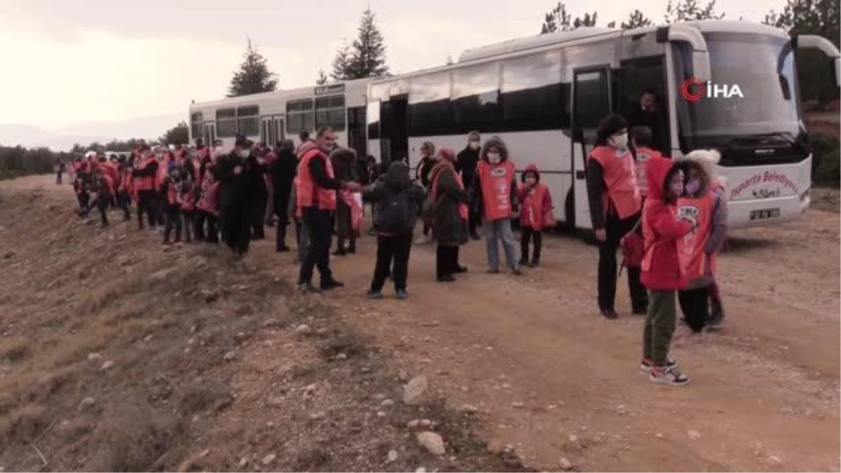 İlkokul öğrencileri tohumdan fidana uzanan süreci doğada öğrendiler