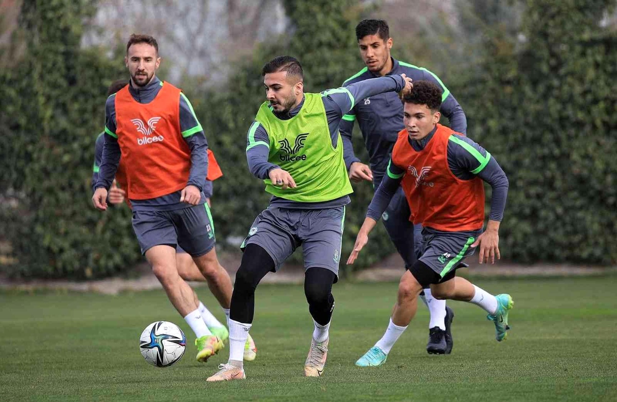 Konyaspor\'da, Vanspor FK maçı hazırlıkları başladı