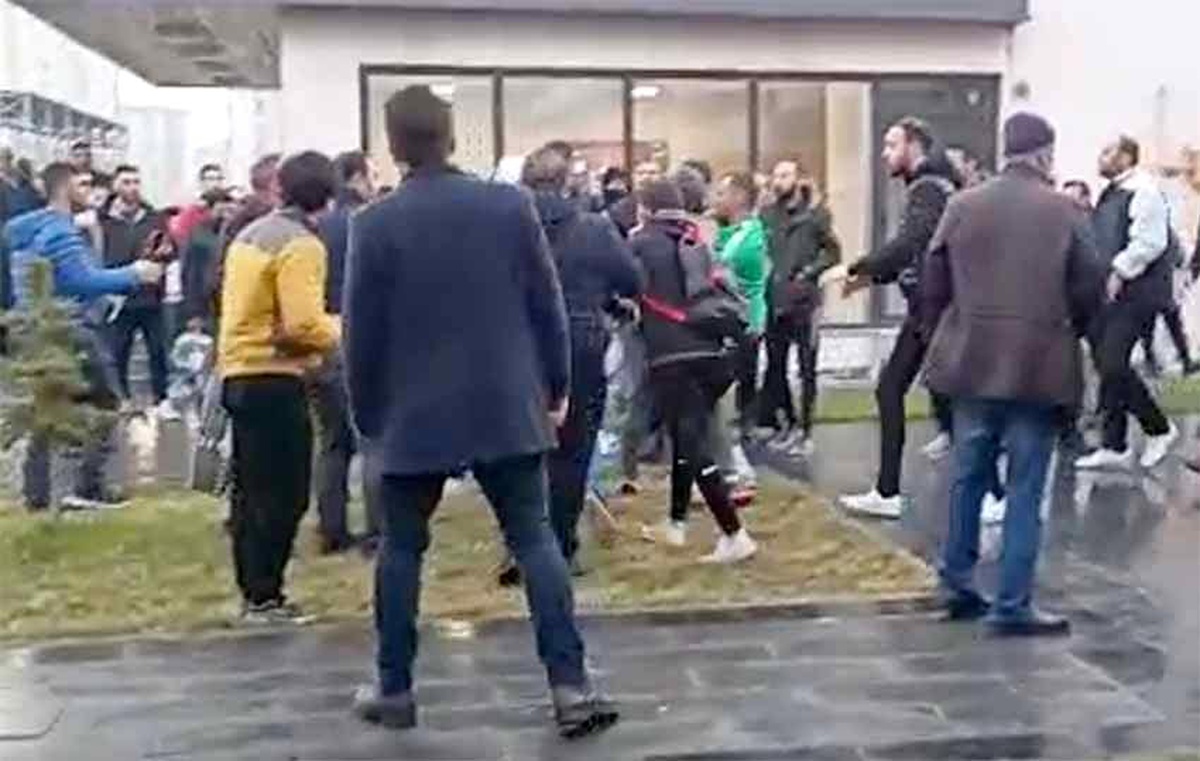 Maç sonu çıkan kavga güçlükle yatıştırıldı