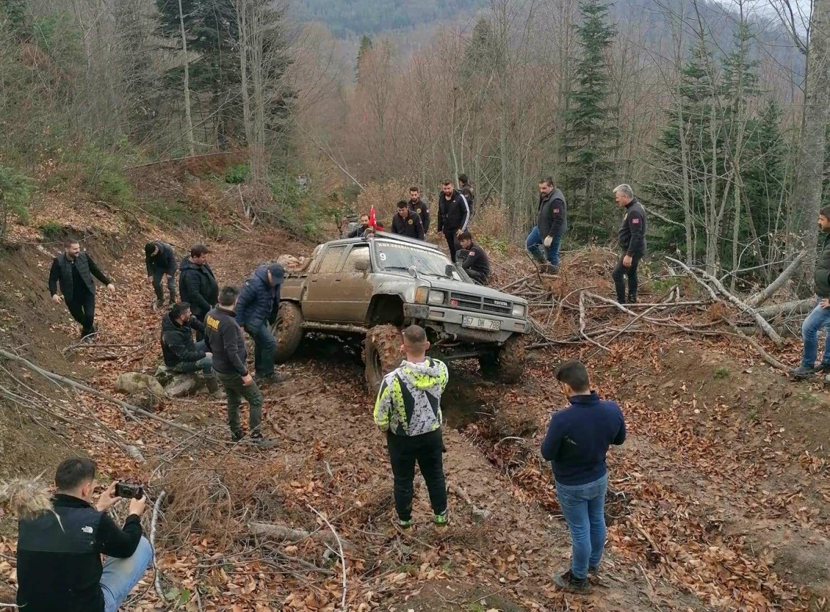 Off-road tutkunları zirvede buluştu