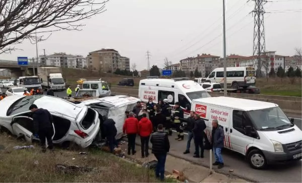 Son Dakika | OTOMOBİLLE POLİSTEN KAÇAN UYUŞTURUCU ŞÜPHELİSİ KAZA YAPTI; 3 YARALI