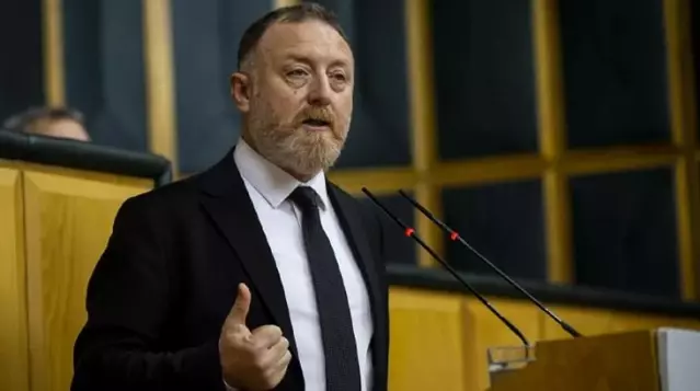 Sezai Temelli'den üniversite öğrencilerine Öcalan'ın tezlerini mutlaka okumalısınız dedi!