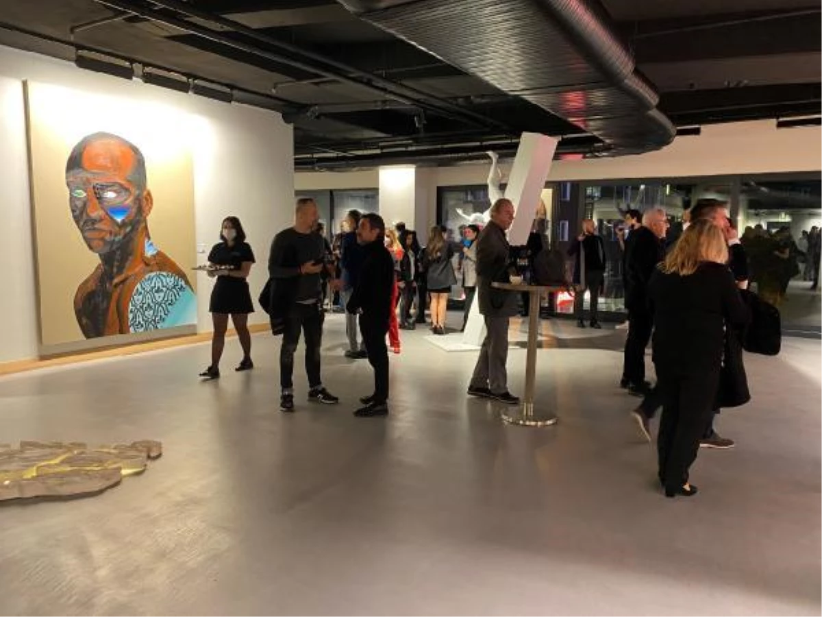 Akfen Holding\'in sanat alanı Loft Art, Humano sergisiyle kapılarını açtı