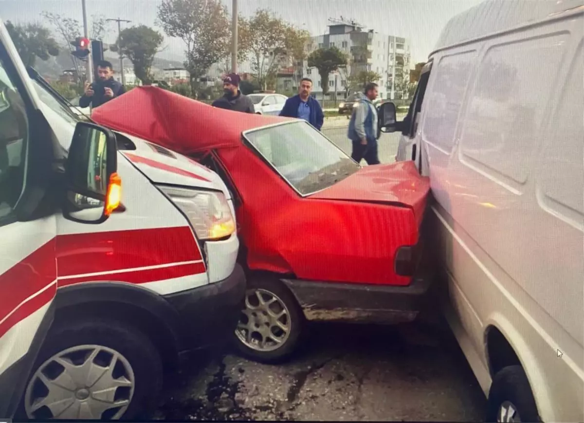 Son dakika haberleri... Aydın\'da ambulansla çarpışan otomobilin sürücüsü öldü