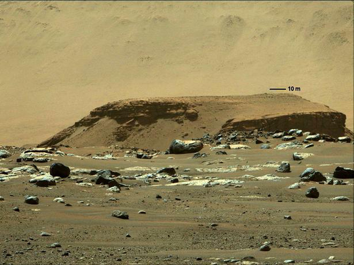 Azim, Mars\'ta Yeni Bir Kaya Örneği Yakaladı