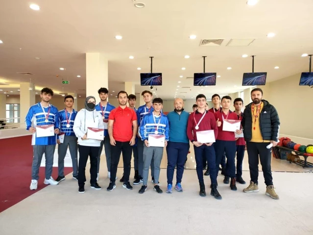 Bayburt Üniversitesi 'Genç Erkekler Bowling' müsabakalarına ev sahipliği yaptı