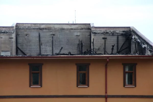 Çatısı yanan yurttaki 500'e yakın öğrenci, misafirhanelerde kalacak