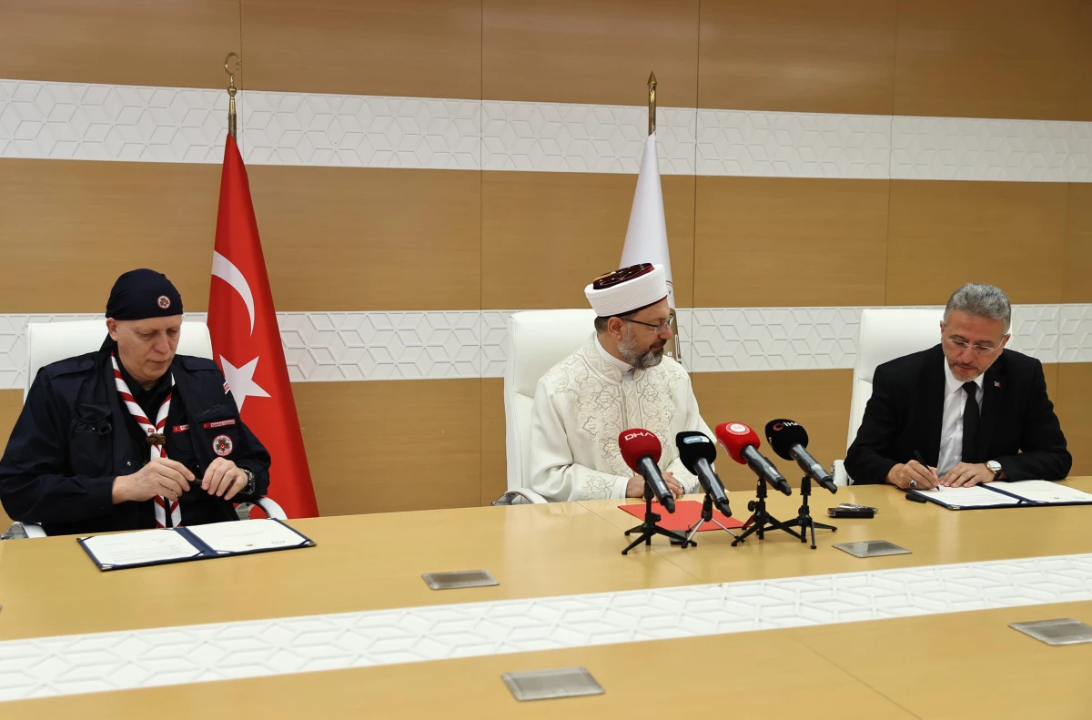 Diyanet İşleri Başkanlığı ile Türkiye İzcilik Federasyonu arasında iş birliği protokolü imzalandı