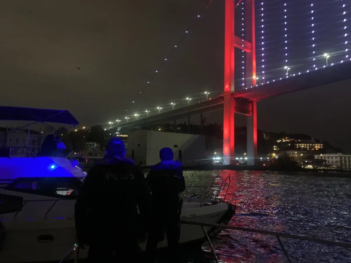 İstanbul Boğazı saat 18.30\'da gemi trafiğine açılacak