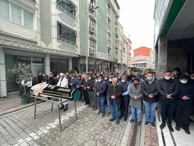 İstanbul'daki fırtınada hayatını kaybeden Elif Şanver toprağa verildi