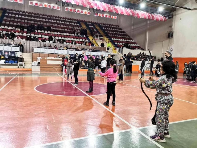 Kahramanmaraş'ta Geleneksel Türk Okçuluk Yarışması