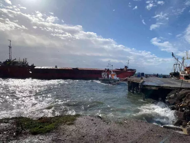 Kartal'da bir gemi battı, başka bir gemi de yatan gemiye yaslandı