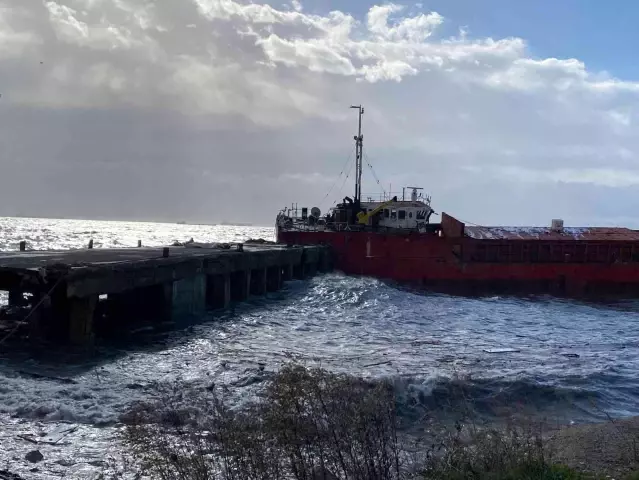 Kartal'da bir gemi battı, başka bir gemi de yatan gemiye yaslandı