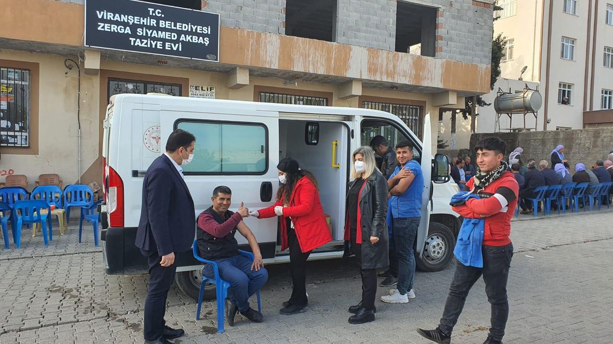 Şanlıurfa\'da mobil ekipler aşılama çalışmalarını sürdürüyor
