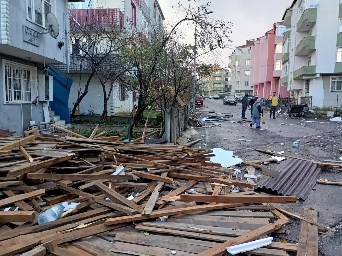 Tekirdağ\'da fırtınanın bilançosu ağır oldu