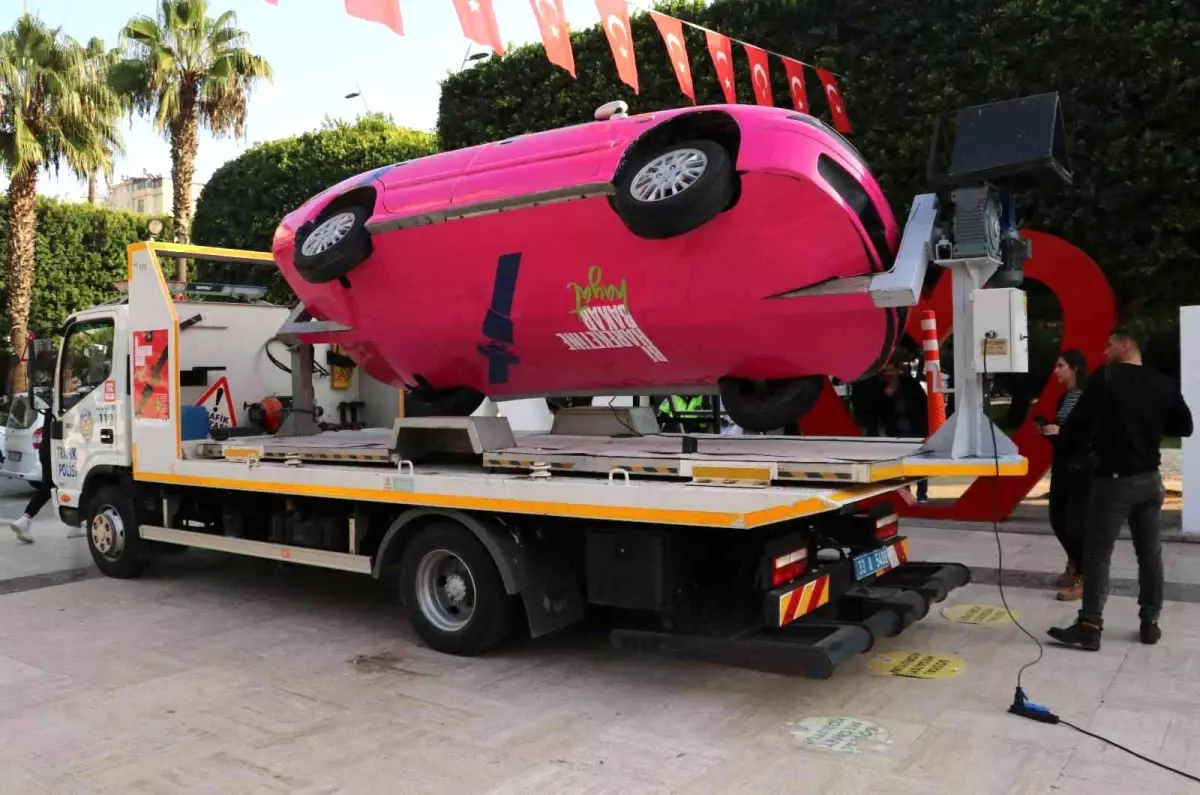 Adana\'da emniyet kemeri takmayanlara ceza yerine simülasyon