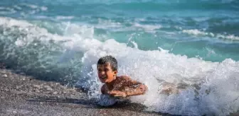 Antalya'da aralıkta deniz keyfi