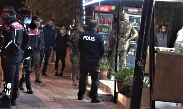 Döner bıçağıyla kendini restorana kilitleyen şahıs, savcıyla görüşmek istedi