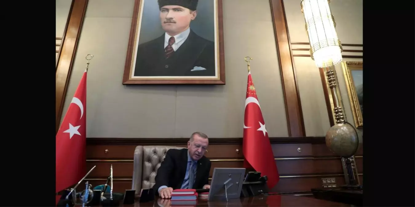 Cumhurbaşkanı Erdoğan\'dan Japonya Başbakanı Kişida\'ya tebrik