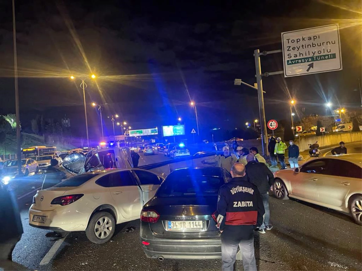 Fatih\'teki trafik kazasında 4 kişi yaralandı