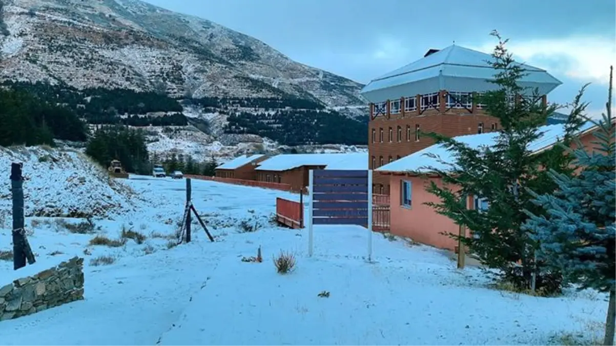 İzmir\'e kar yağdı, ortaya kartpostallık görüntüler çıktı