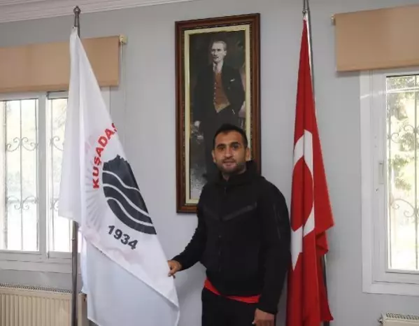 Kuşadasıspor'da Erman Kılıç imzayı attı