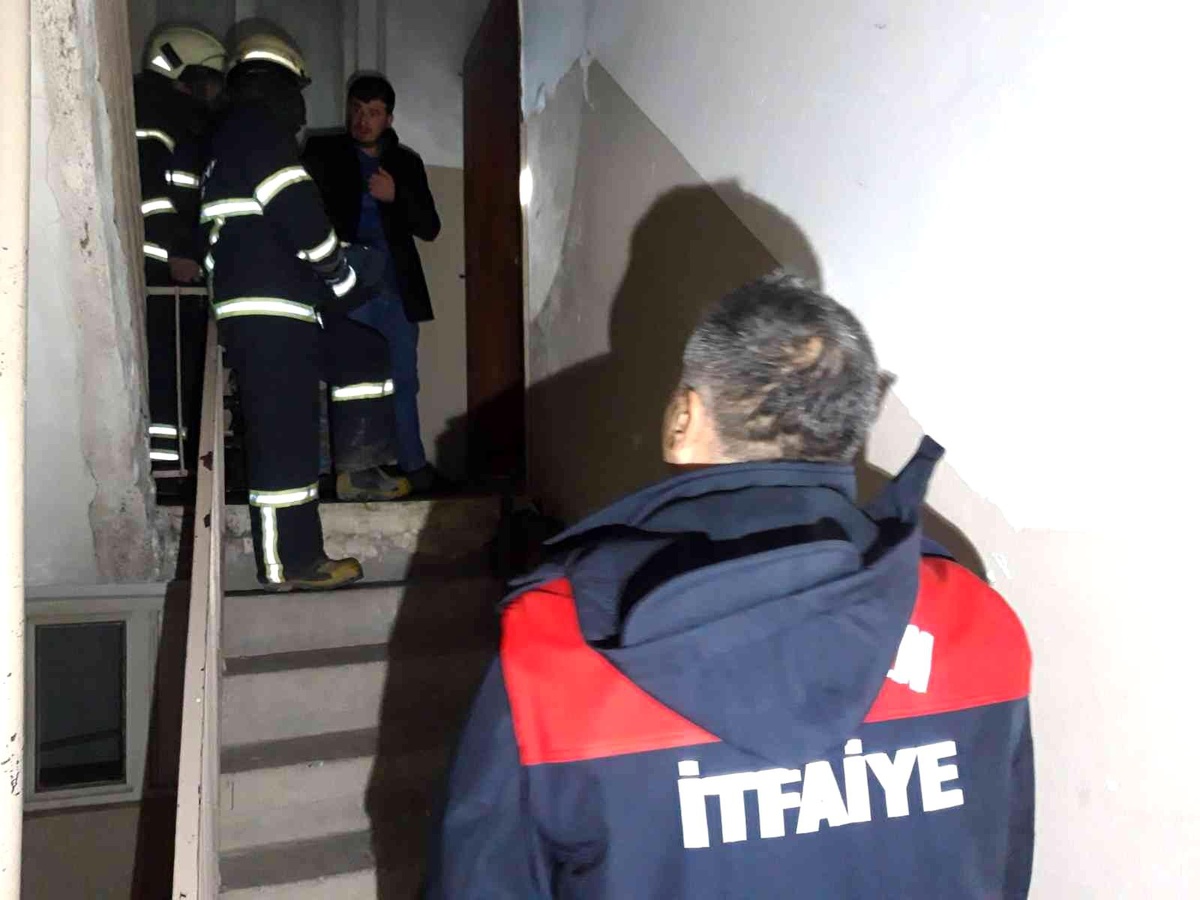 Son dakika 3. sayfa: Patlayan fırınlı ocak yangına neden oldu
