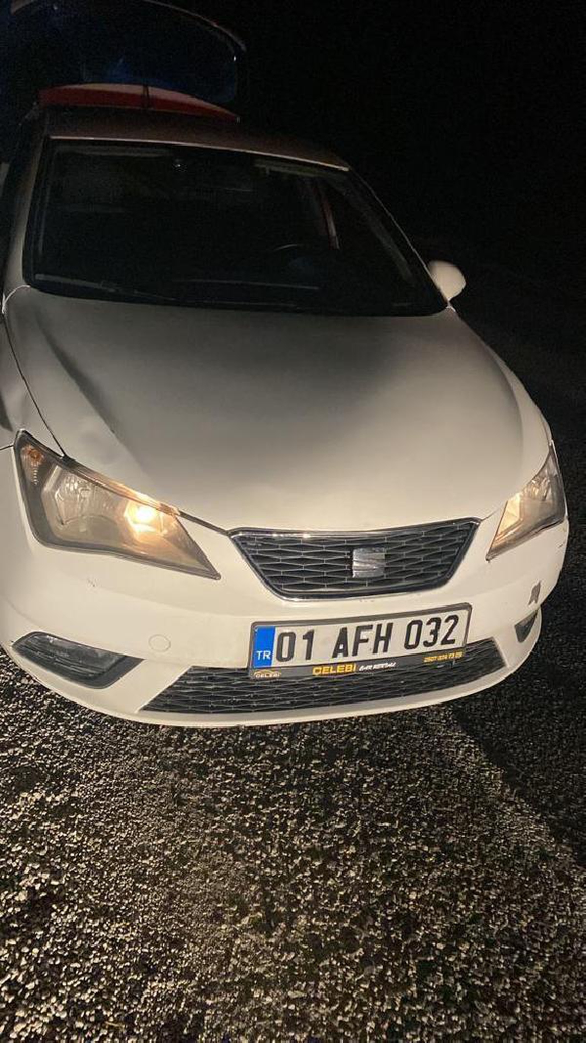 Adana\'dan kiraladıkları otomobille geldikleri Konya\'da hırsızlık yaptılar