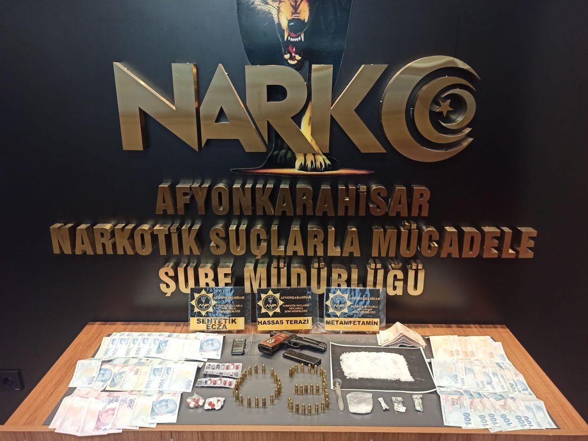 Son dakika haberleri... Afyonkarahisar\'da uyuşturucu operasyonunda 3 şüpheli yakalandı