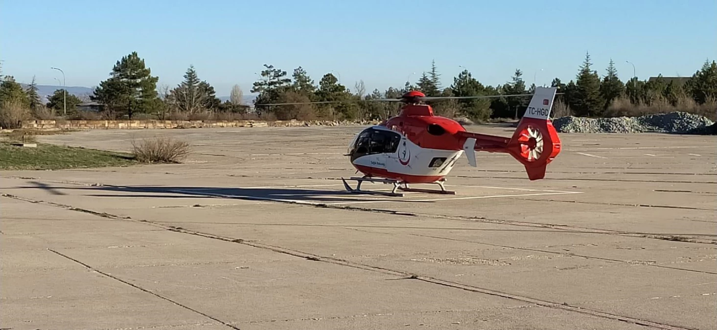 Ambulans helikopter kalp krizi geçiren hasta için havalandı