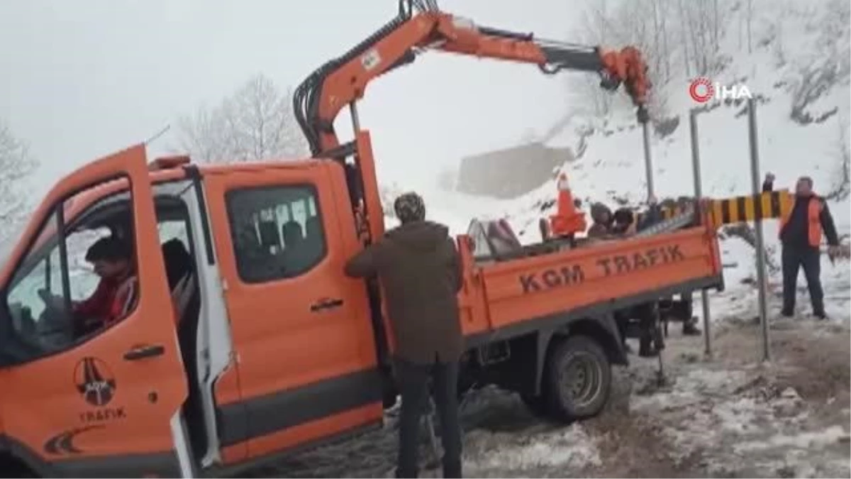 Artvin-Ardanuç-Ardahan kara yolu kar nedeniyle ulaşıma kapatıldı