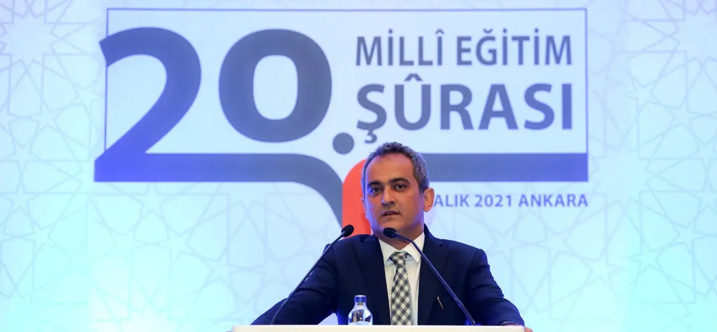 Son dakika: Bakan Özer, 20. Milli Eğitim Şurası'nı ve Öğretmenlik Meslek Kanunu'nu AA'ya değerlendirdi