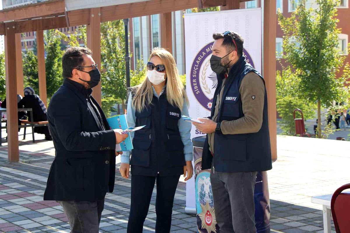 Bilecik\'te vatandaşlar telefon dolandırıcılığına karşı uyarıldı