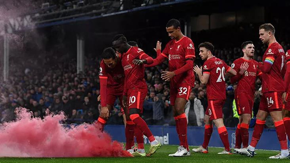 Cenk Tosun siftah için kötü gün seçti! Merseyside derbisinde Liverpool, Everton\'a fark attı