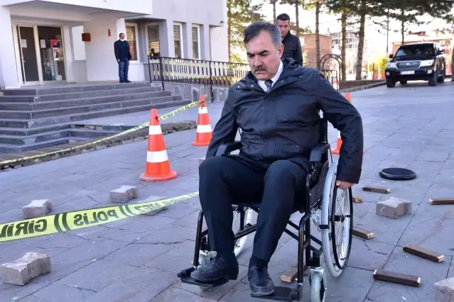 Ahlat'ta engellilerin yaşadığı zorluklara dikkat çekmek için empati parkuru kuruldu