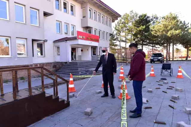 Ahlat'ta engellilerin yaşadığı zorluklara dikkat çekmek için empati parkuru kuruldu