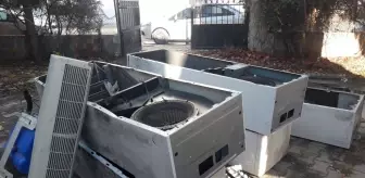 Ergani'de bir camiden 6 klima motoru ve 11 avize çalındı