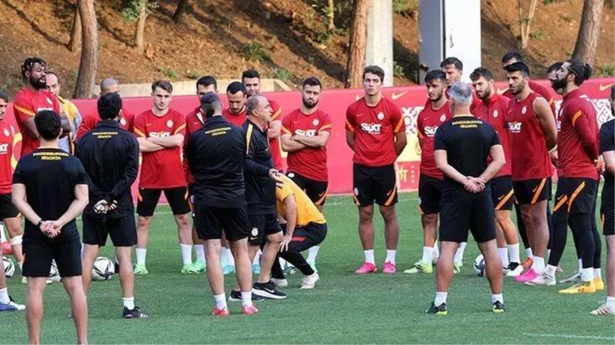 Galatasaray\'da 1 futbolcunun koronavirüs testi pozitif çıktı
