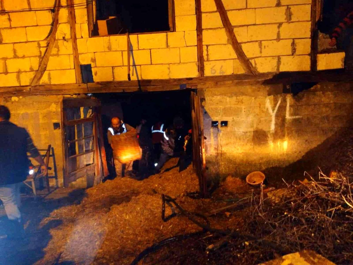 Son dakika haberi | İki katlı evin odunluğunda yangın çıktı